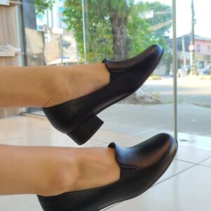 Loafer Laura Salto Médio Preto Piccadilly