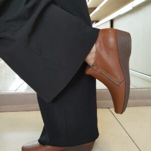 Bota Ivone Anabela Médio Conhaque Piccadilly