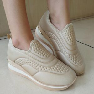 Tênis Casual Bege Elastano Detalhes Usaflex