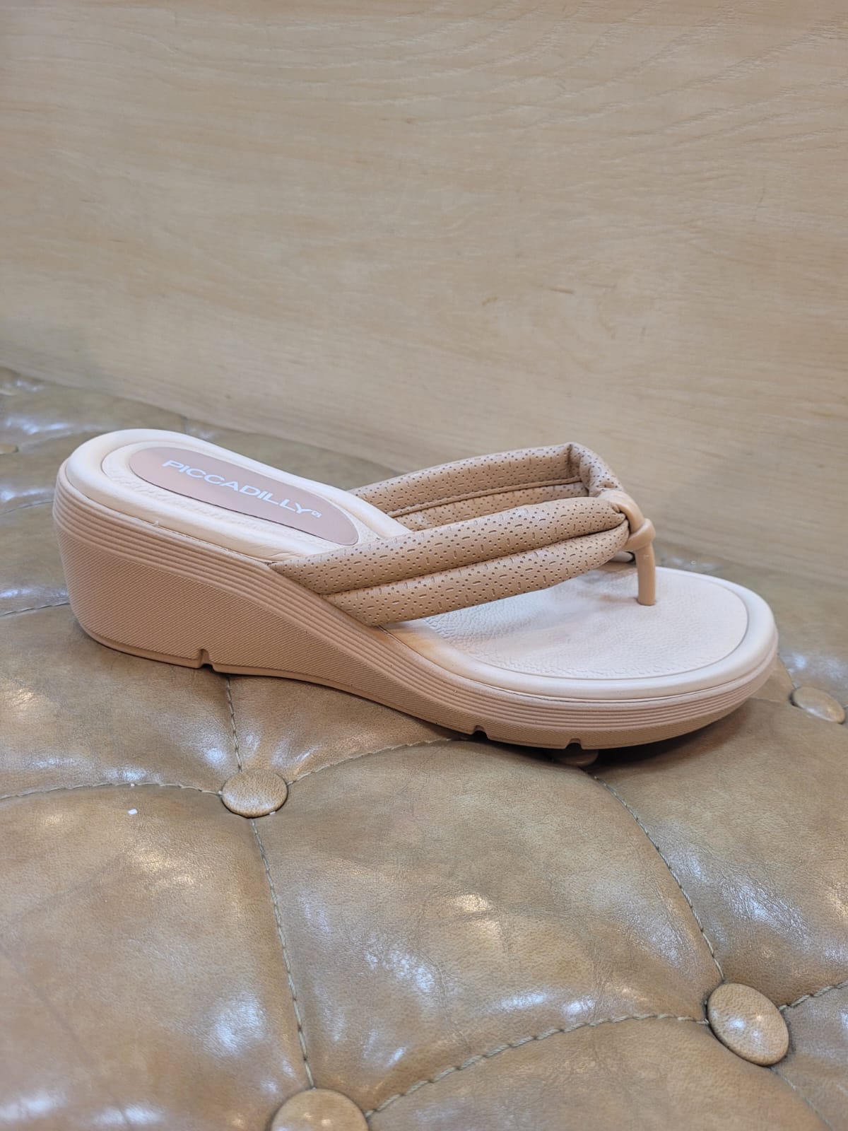 Chinelo Anabela Médio Nude Piccadilly