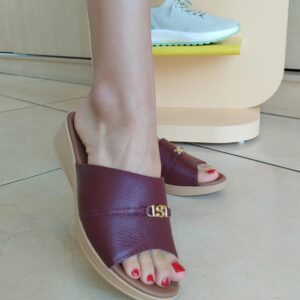Tamanco Couro Burgundy Monograma Usaflex