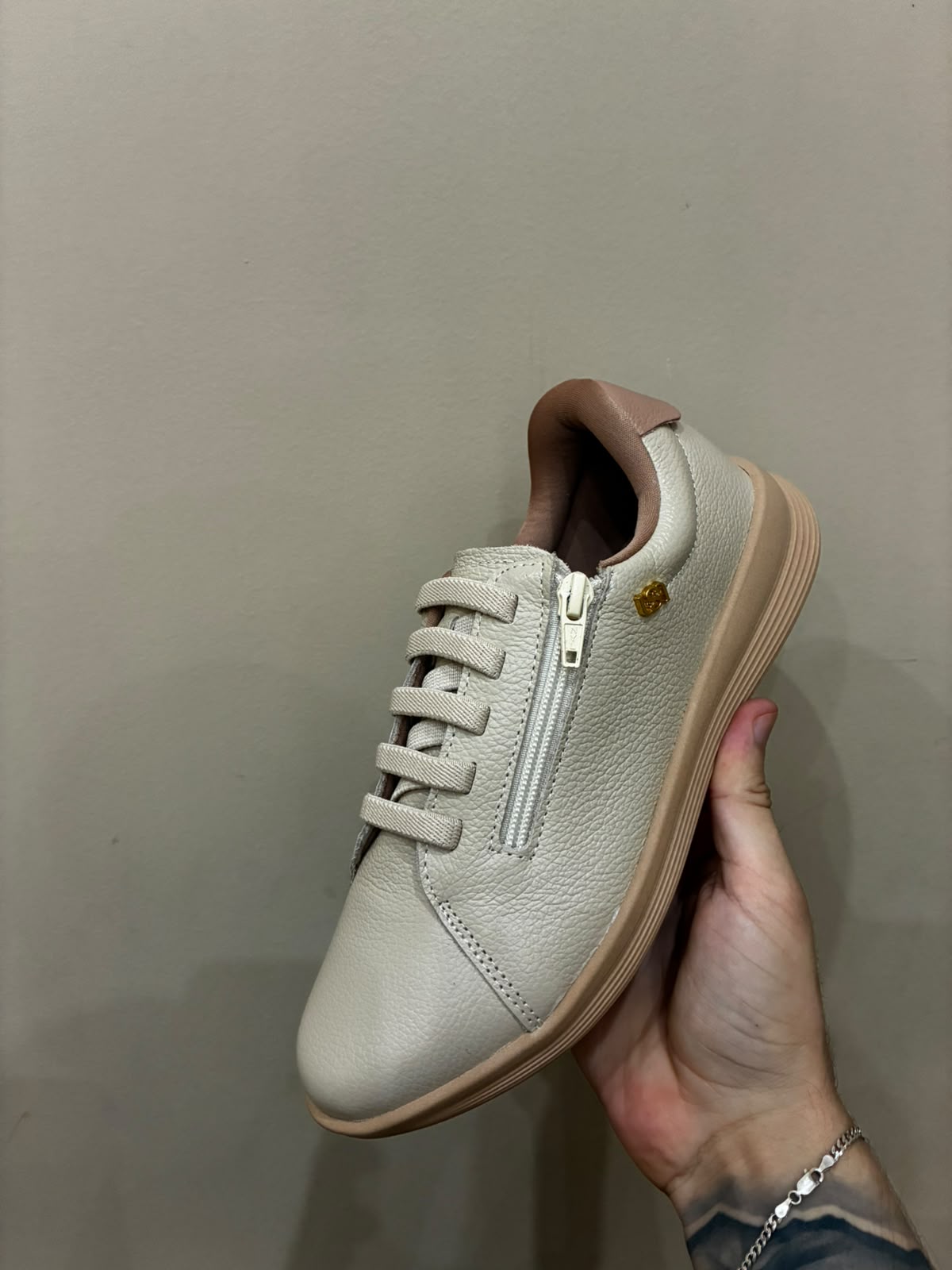 Tênis Couro Vanilla Zíper Lateral Usaflex